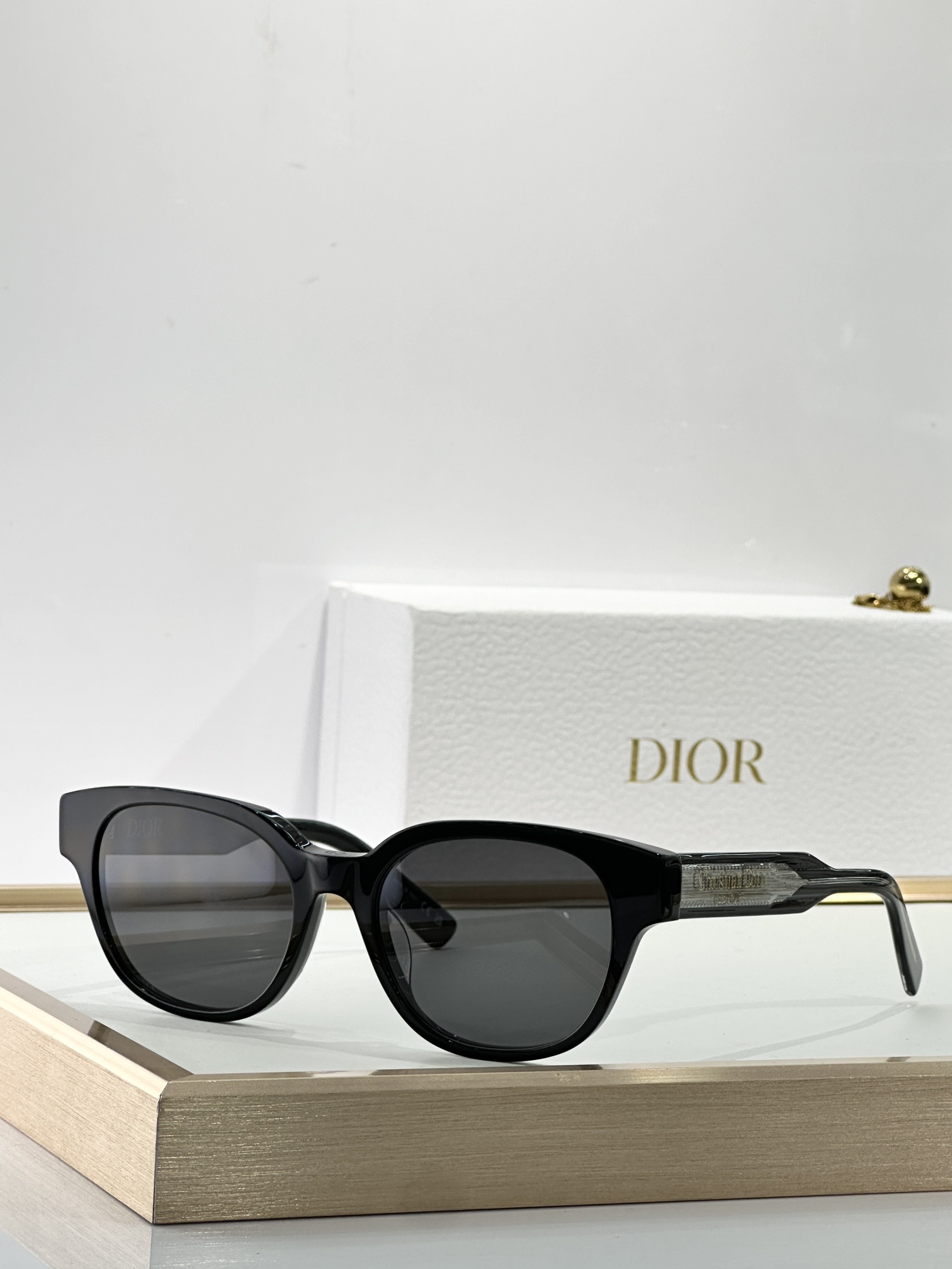 Dior Black Acetate Square Sunglasses with Tinted Lenses