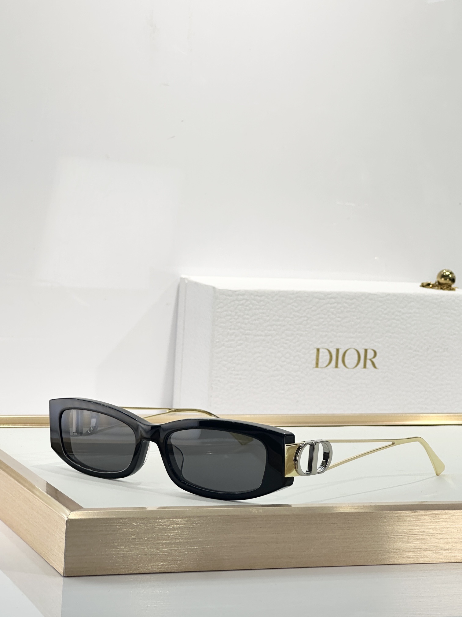 Luxury Dior MissDior B1U Rectangular Designer Sunglasses