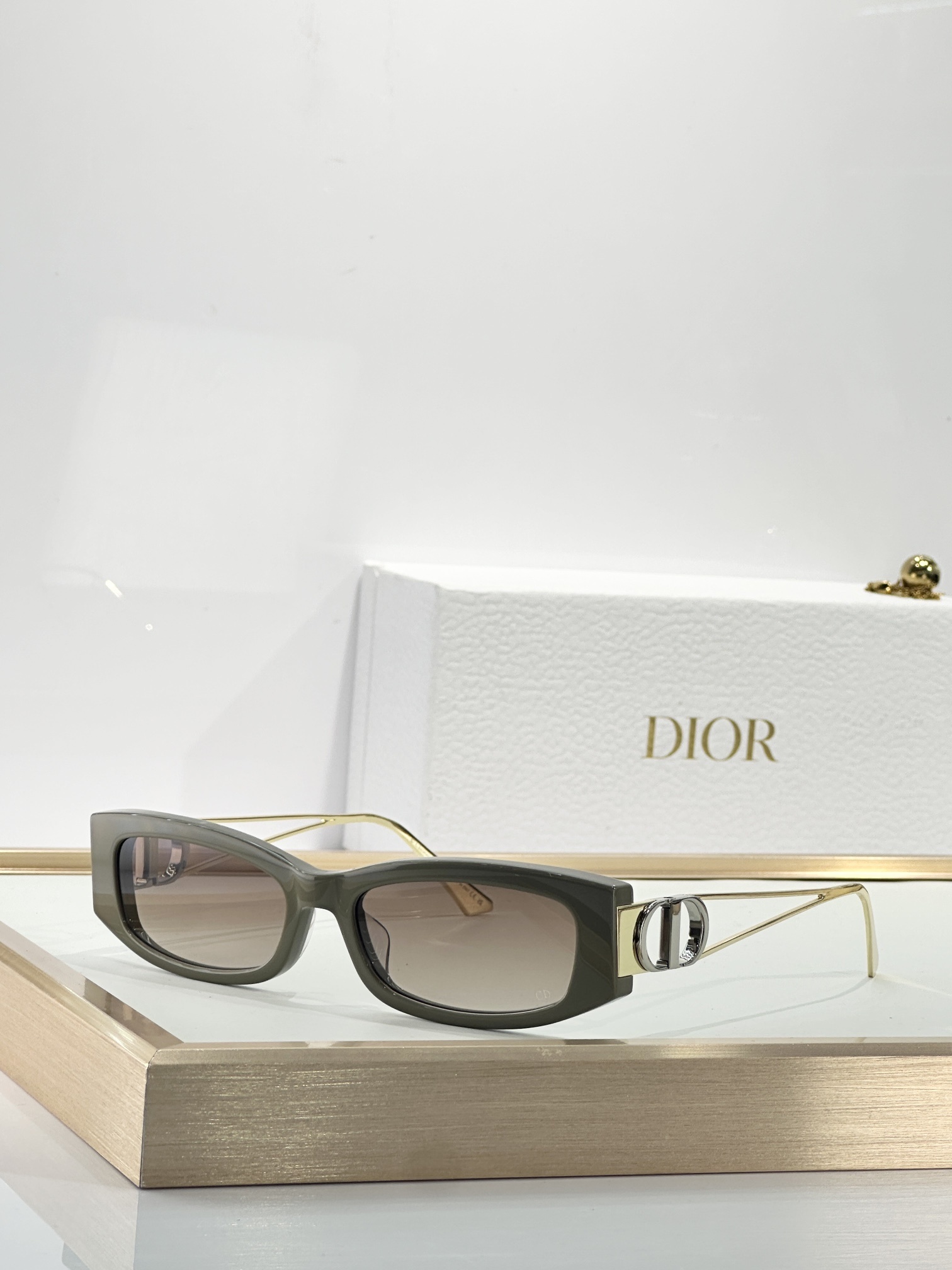 Luxury Dior MissDior B1U Rectangular Designer Sunglasses
