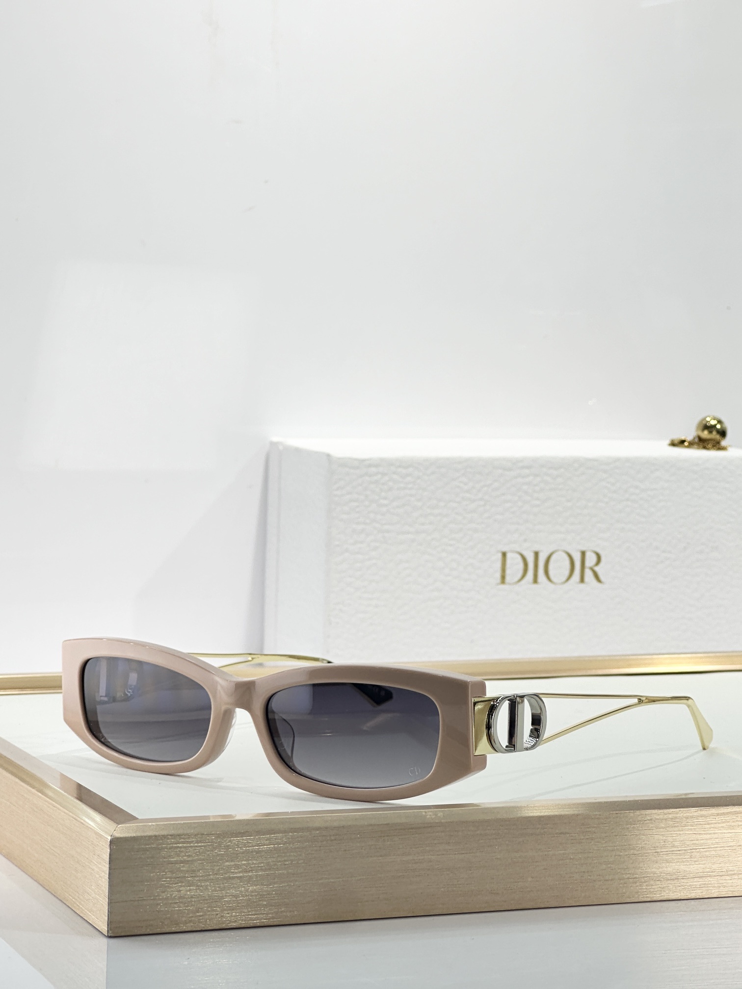 Luxury Dior MissDior B1U Rectangular Designer Sunglasses