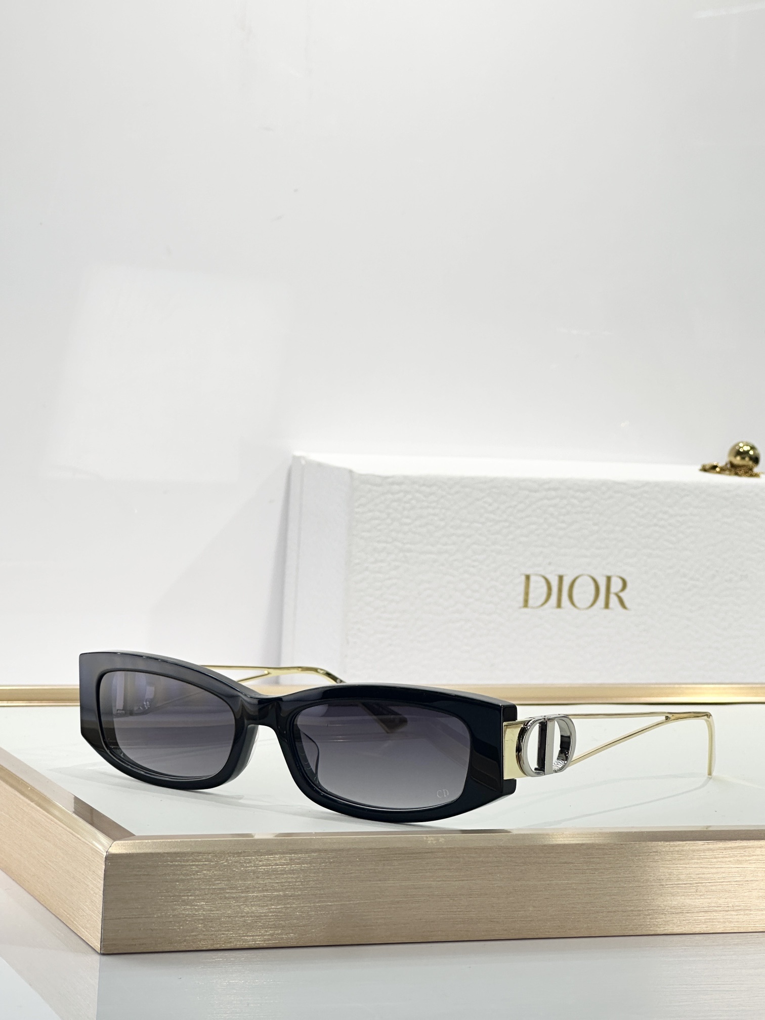 Luxury Dior MissDior B1U Rectangular Designer Sunglasses