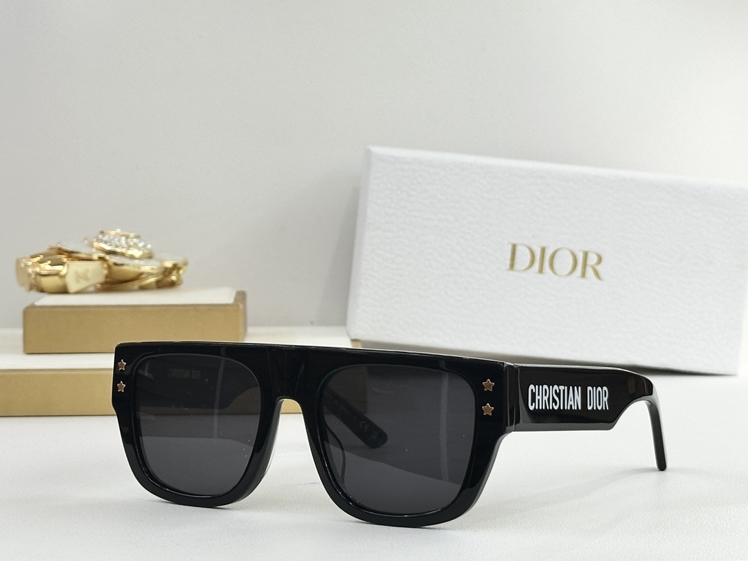 Christian Dior Oversized Square Sunglasses – Luxury Fashion Eyewear