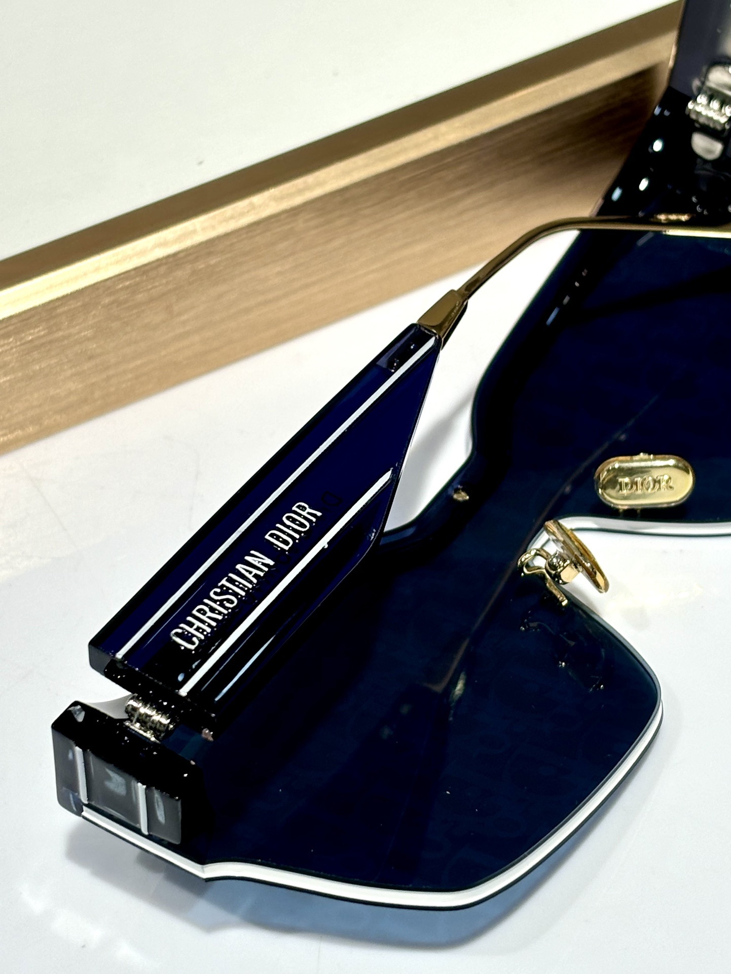 Christian Dior Club M1U Oversized Mask Sunglasses with Oblique Pattern