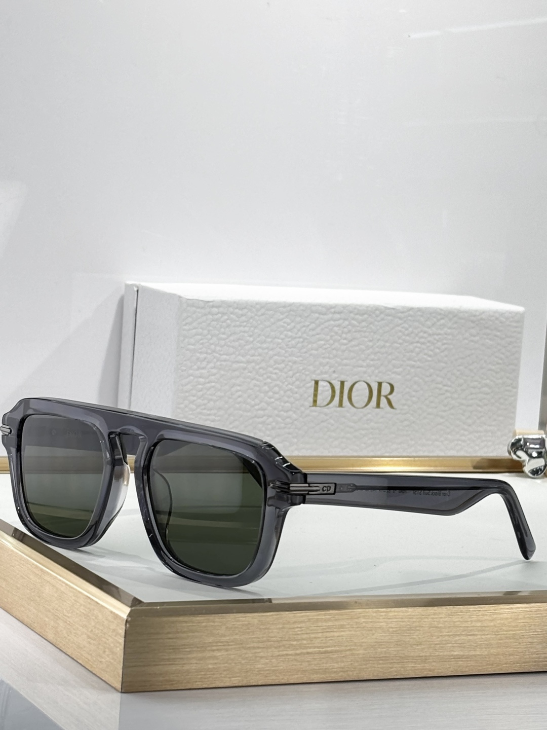 Dior BlackSuit Navigator Sunglasses – Premium Luxury Eyewear