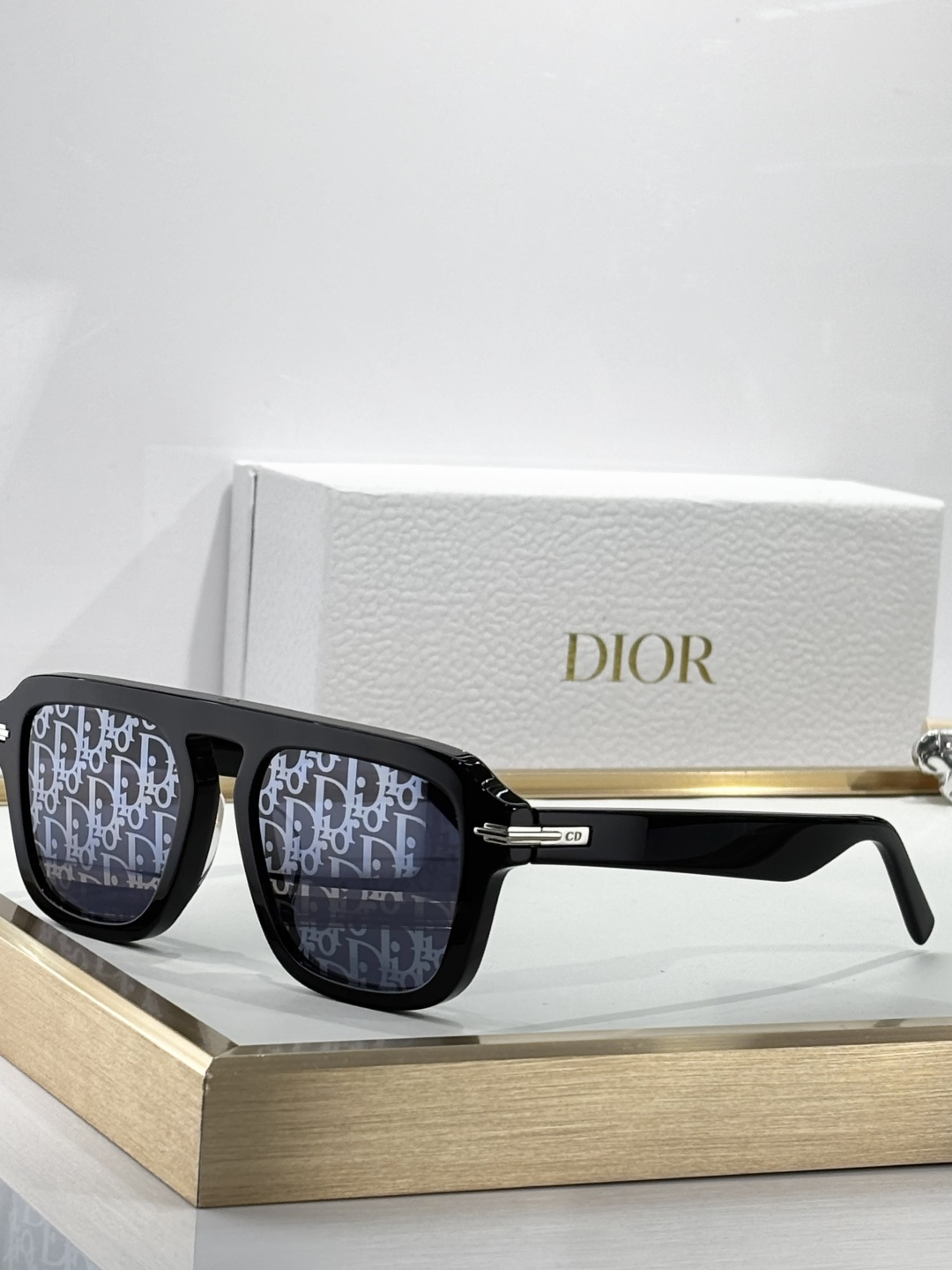 Dior BlackSuit Navigator Sunglasses – Premium Luxury Eyewear