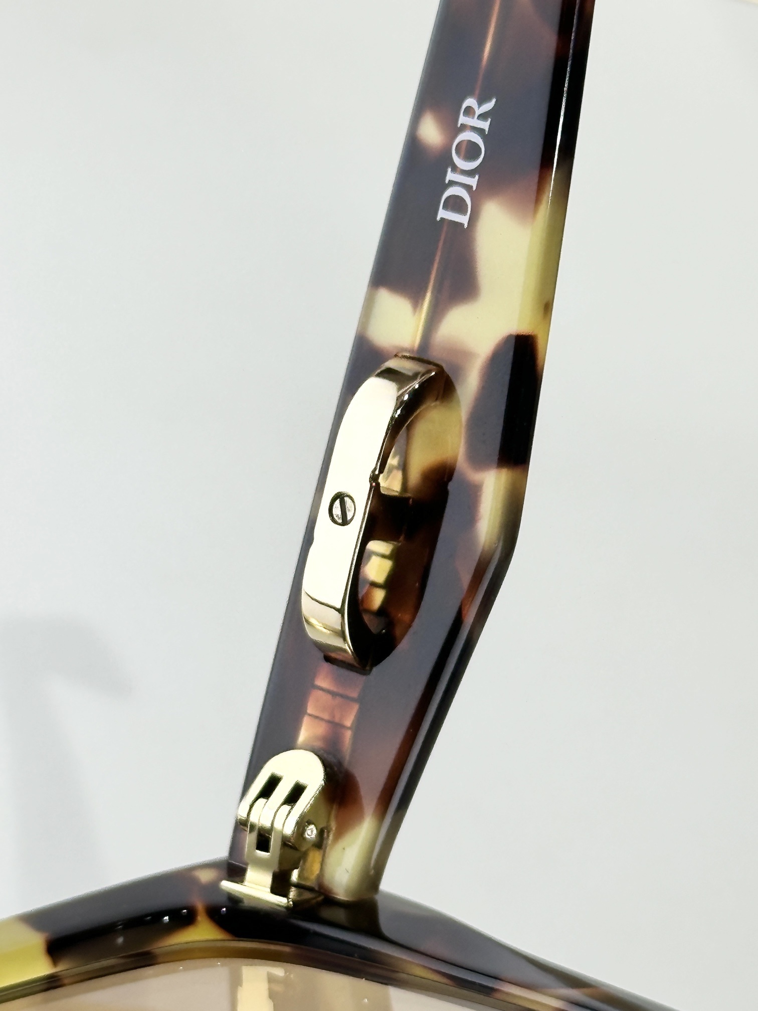 Dior Tortoise Shell Square Sunglasses – Luxury Designer Eyewear