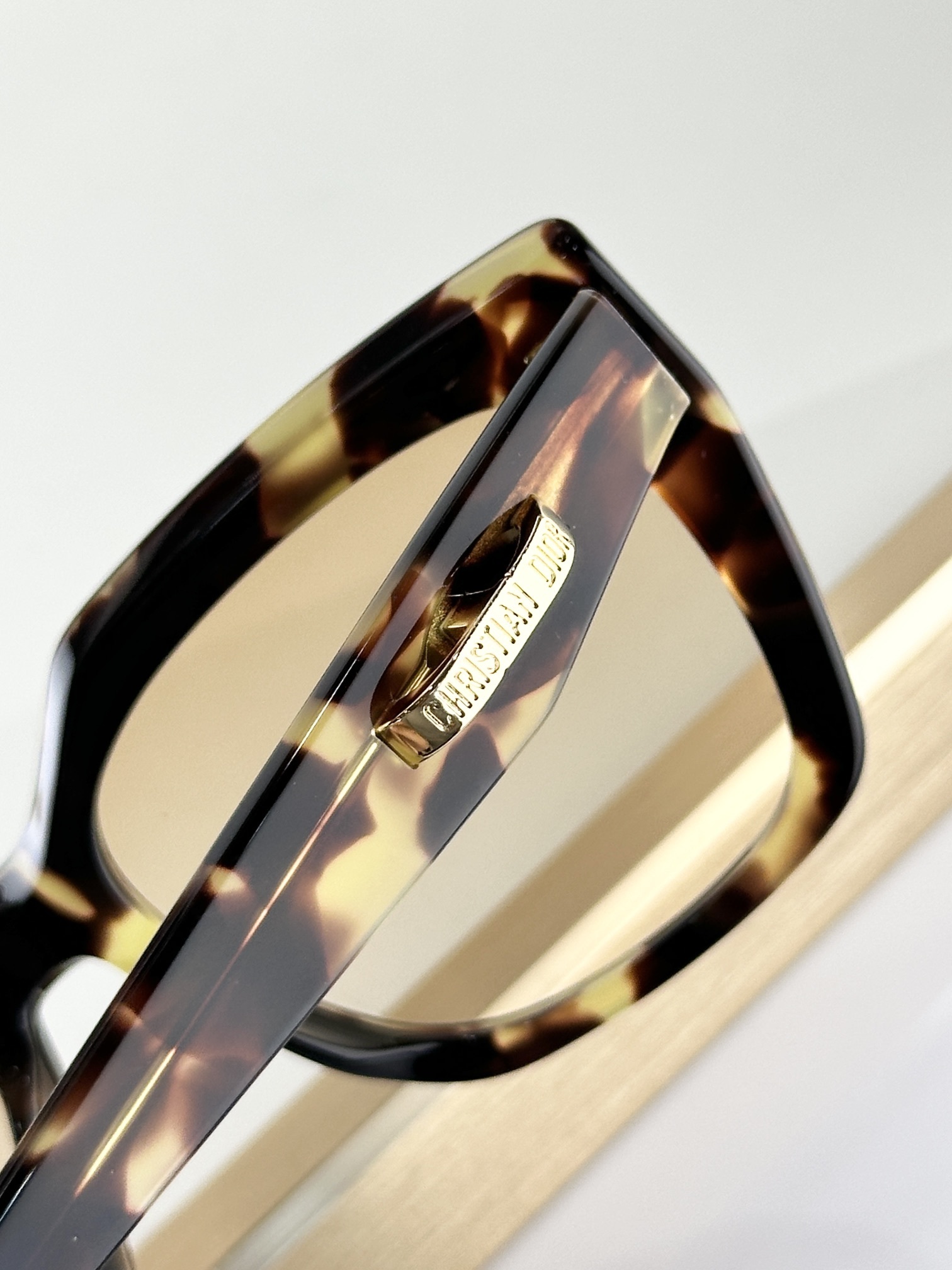 Dior Tortoise Shell Square Sunglasses – Luxury Designer Eyewear