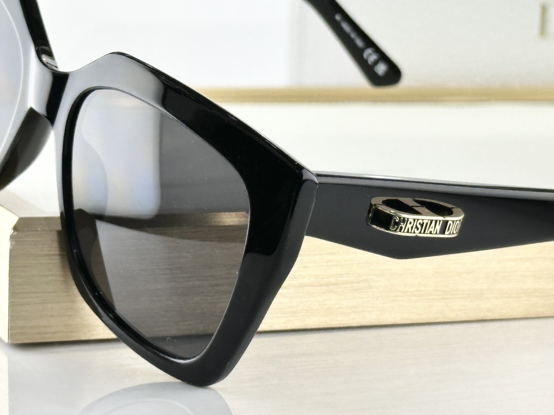 Dior Signature Oversized Square Sunglasses for Women