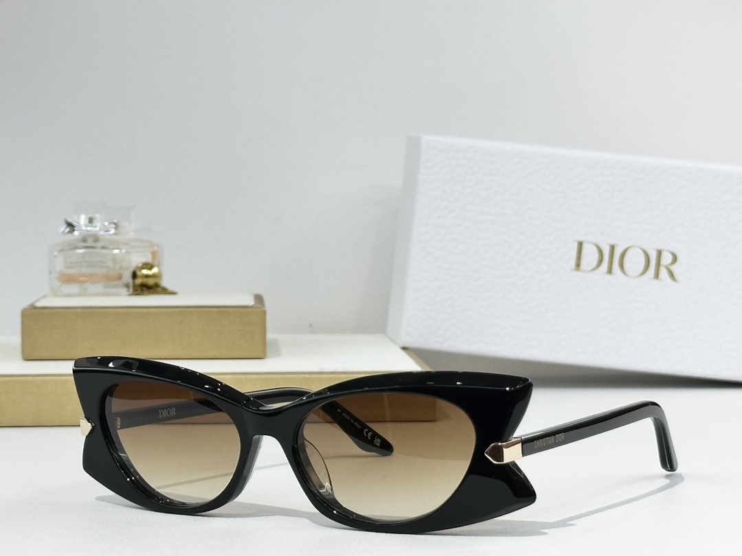 Dior Cat-Eye Luxury Sunglasses for Women – Bold Designer Eyewear