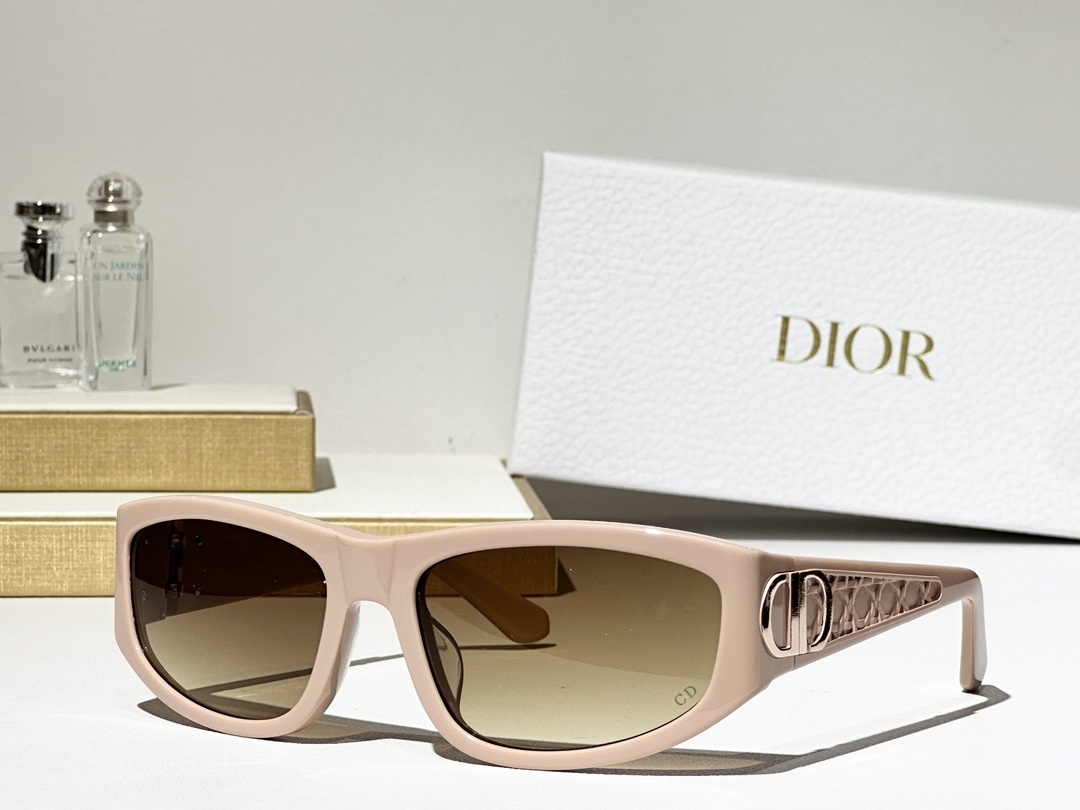 Dior Luxury Tortoise Shell Rectangular Sunglasses for Women