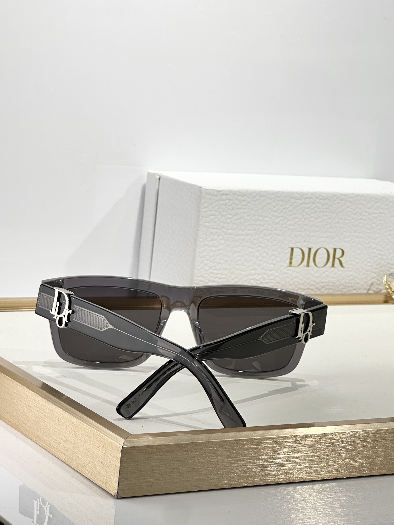 Dior Luxury Rectangular Sunglasses – Iconic CD Logo Collection