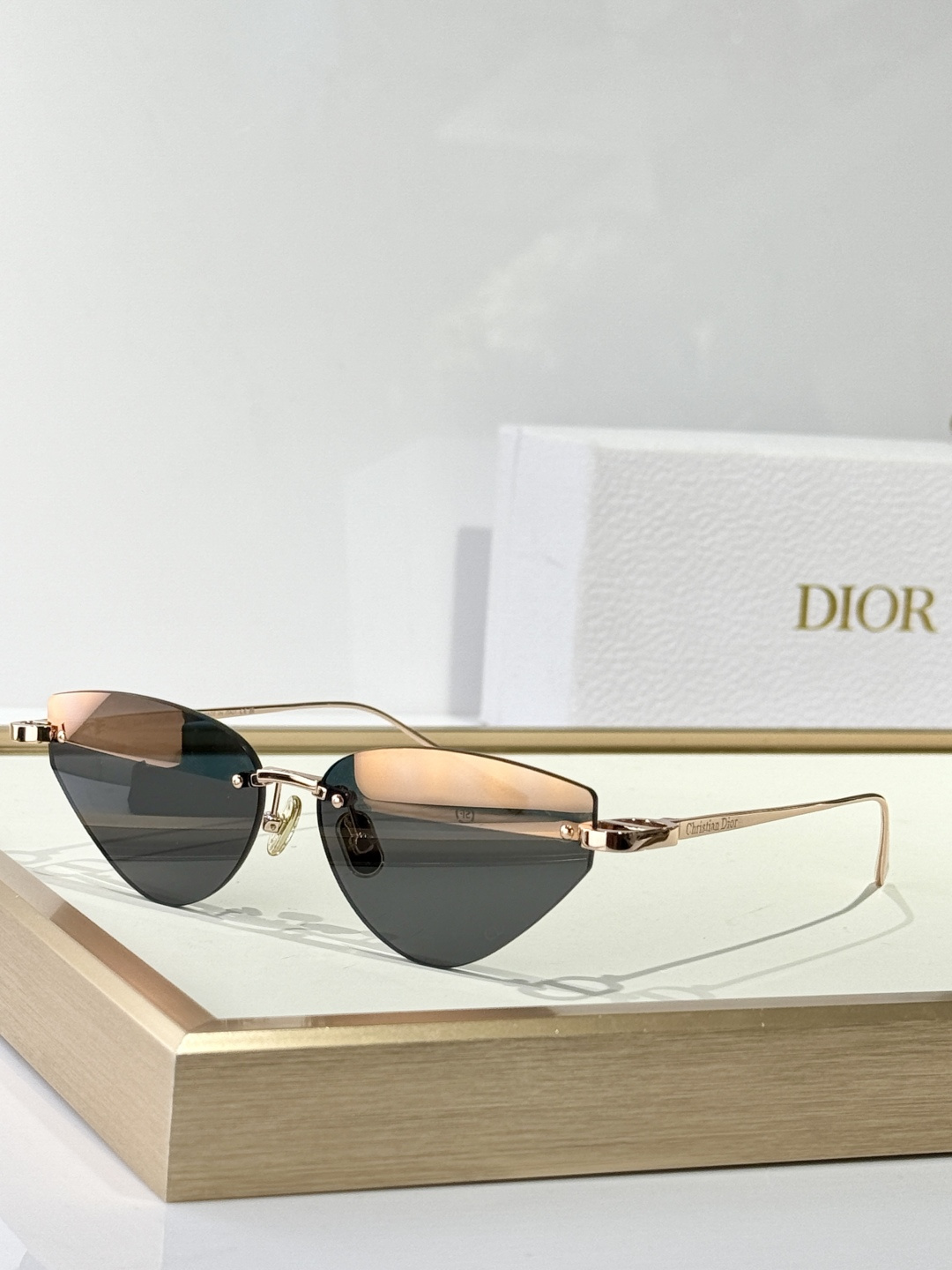 Dior Rose Gold Sunglasses – Dior Rose Gold Tone Cat Eye Sunglasses
