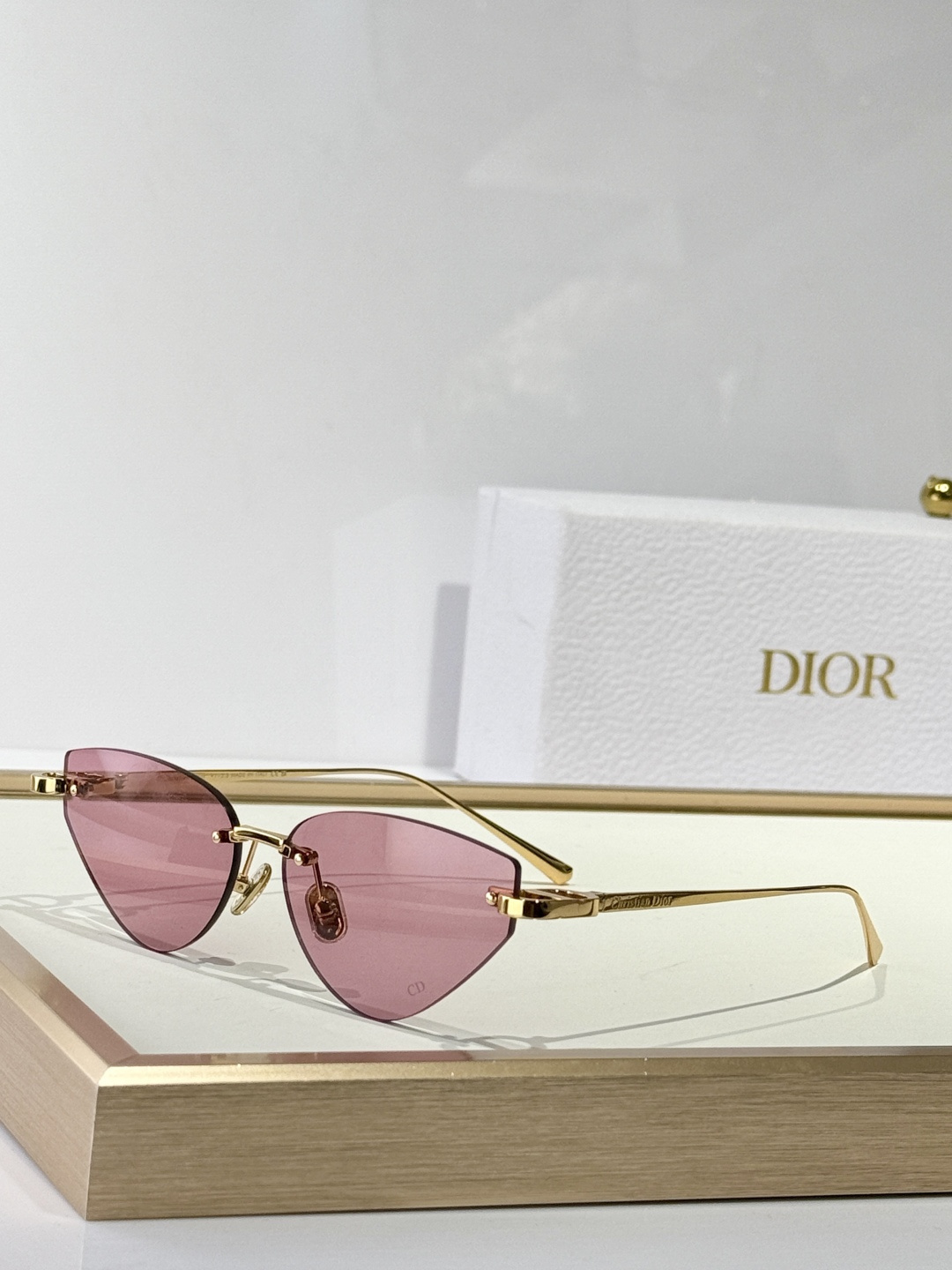 Christian Dior Rimless Cat-Eye Luxury Sunglasses – Gold