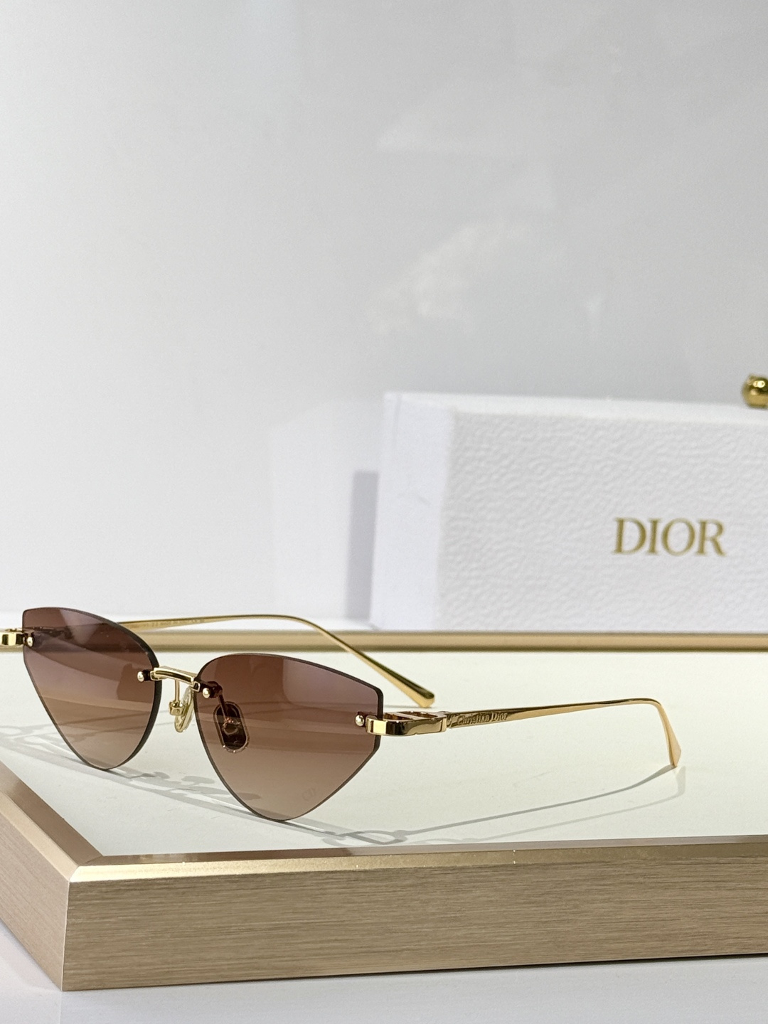 Christian Dior Rimless Cat-Eye Luxury Sunglasses – Gold