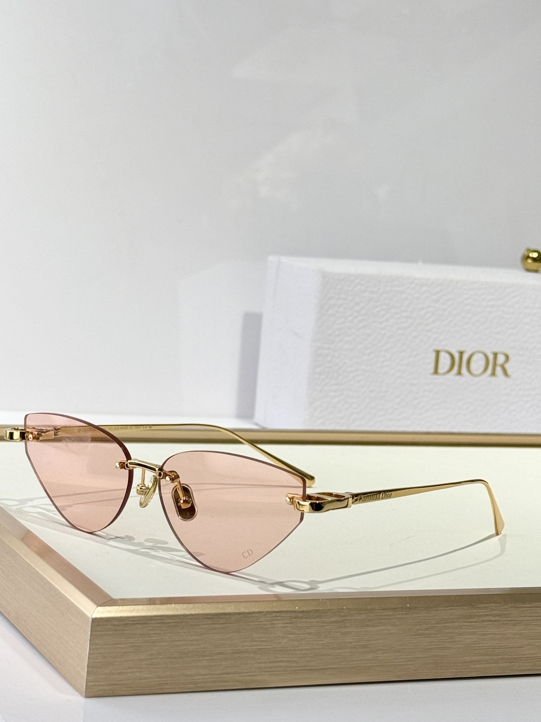 Christian Dior Rimless Cat-Eye Luxury Sunglasses – Gold