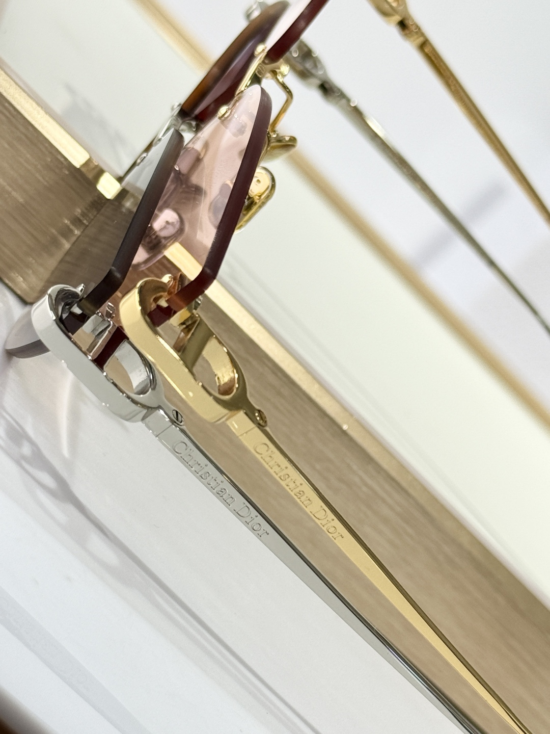 Christian Dior Rimless Cat-Eye Luxury Sunglasses – Gold