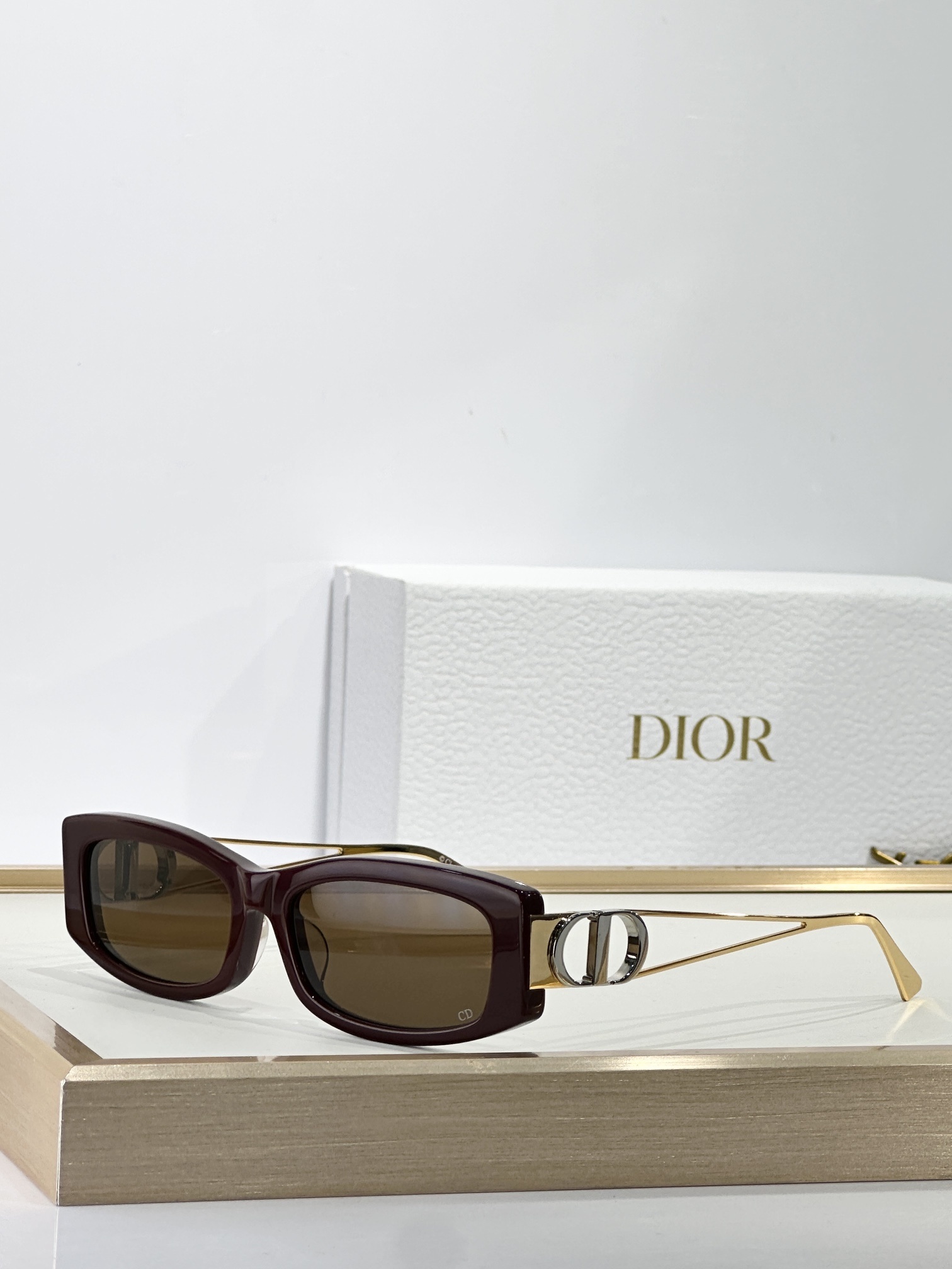 Dior Burgundy Sunglasses Gold – Dior Burgundy Rectangular Sunglasses