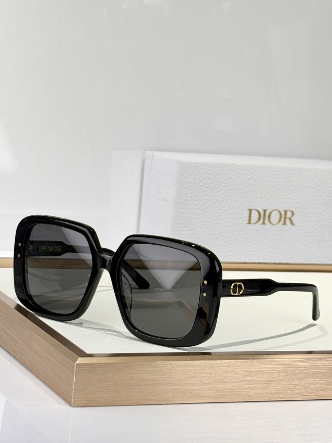 Dior Oversized Square Sunglasses – Luxury Fashion Eyewear