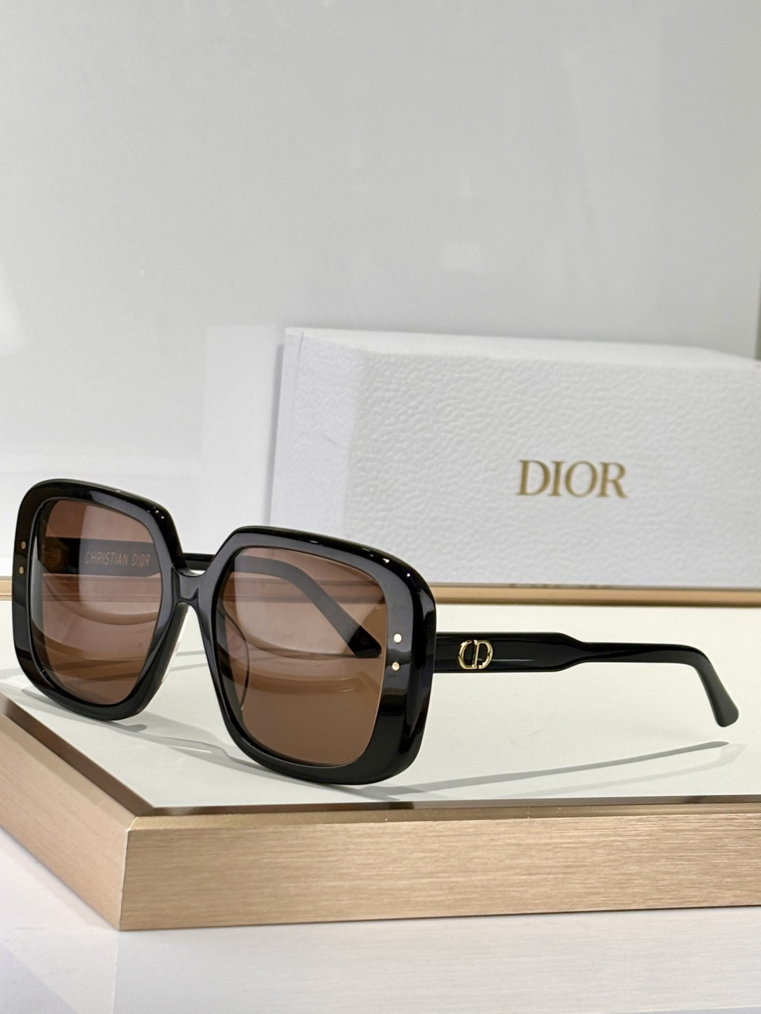 Dior Oversized Square Sunglasses – Luxury Fashion Eyewear