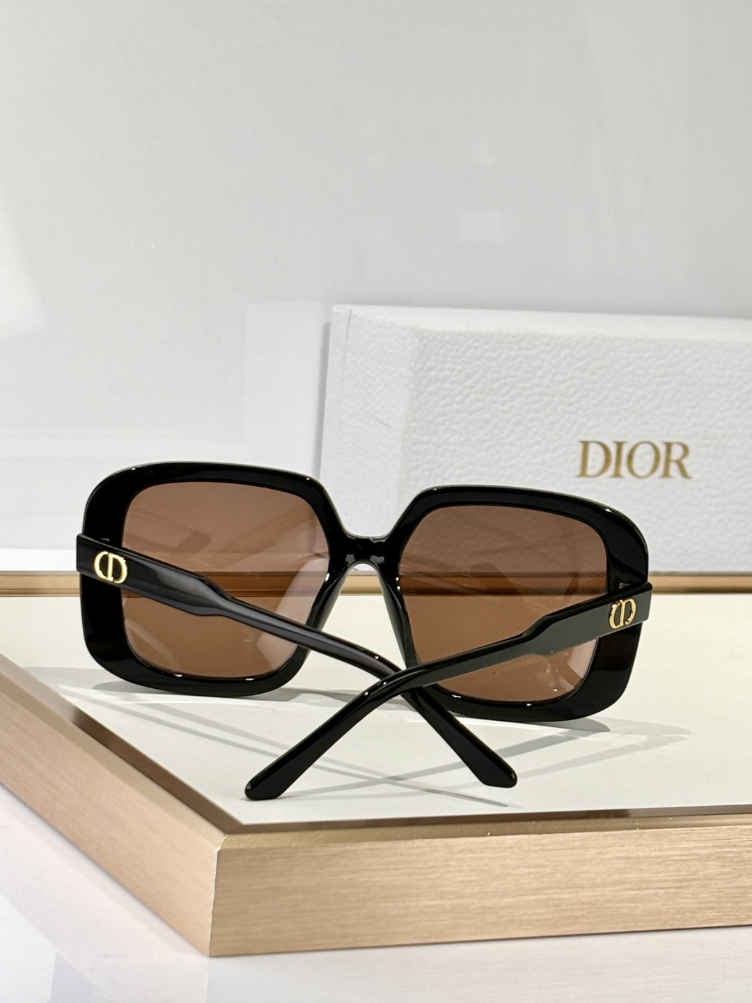 Dior Oversized Square Sunglasses – Luxury Fashion Eyewear