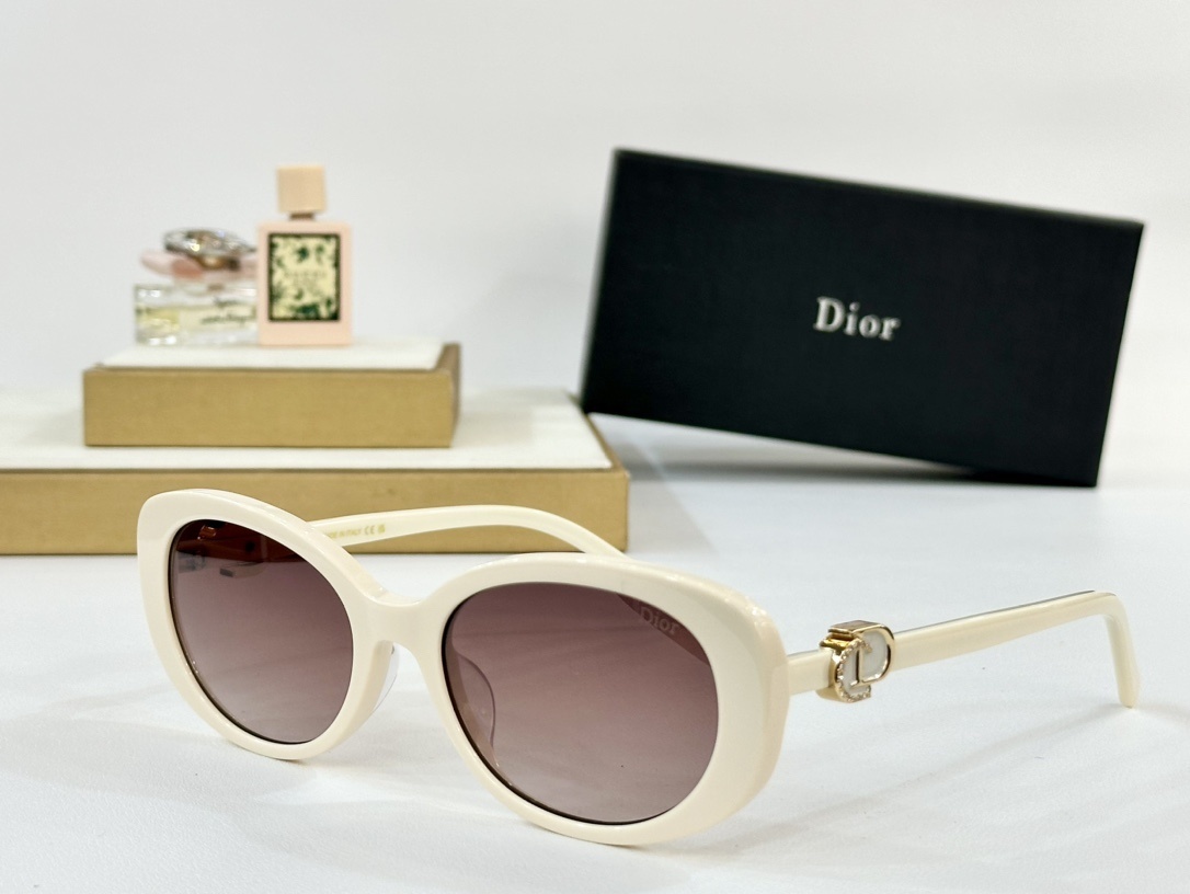 Dior Cream Oval Sunglasses – CD Logo Accent