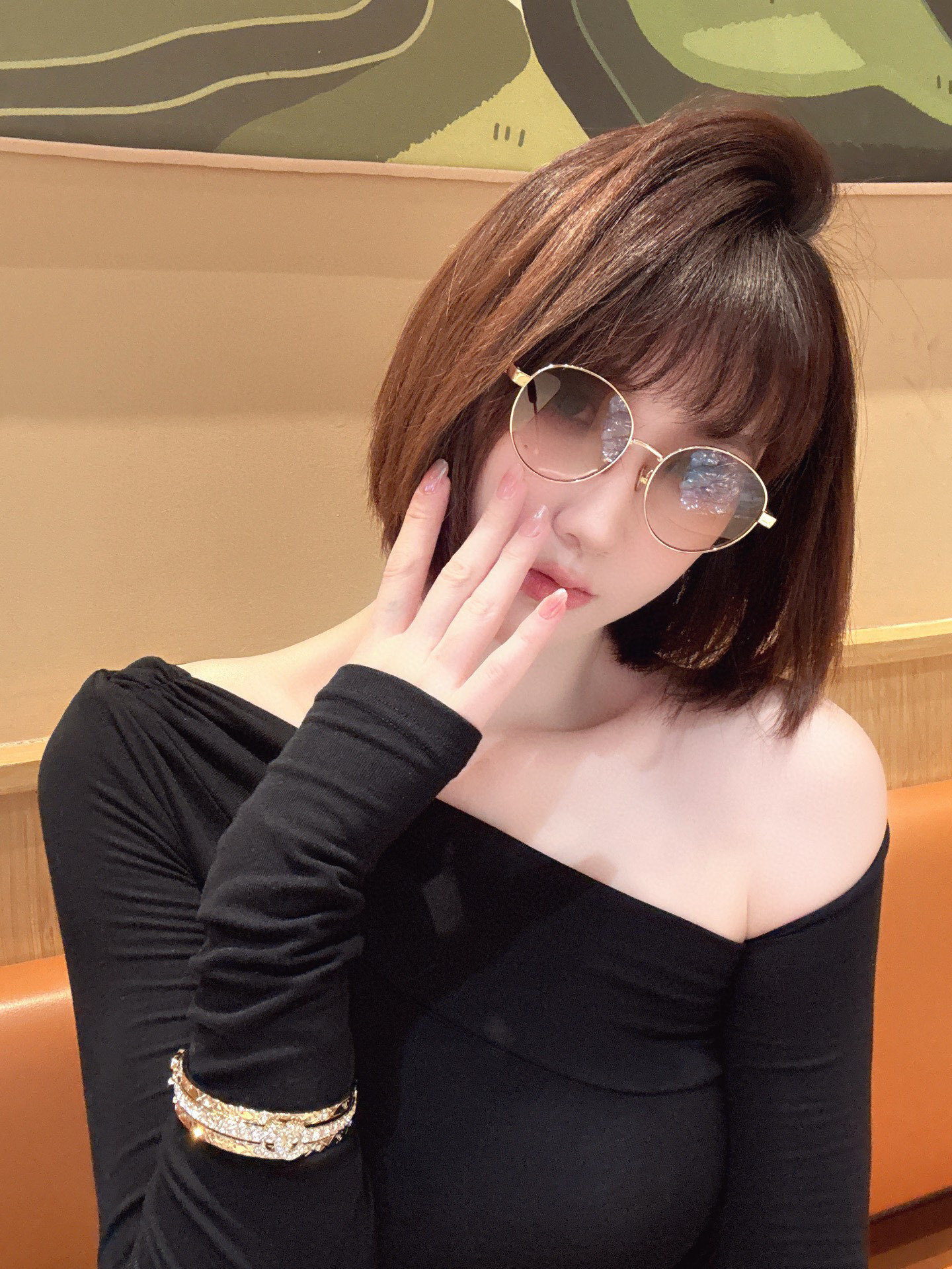 Vintage Round Metal Frame Sunglasses with Gradient Lenses