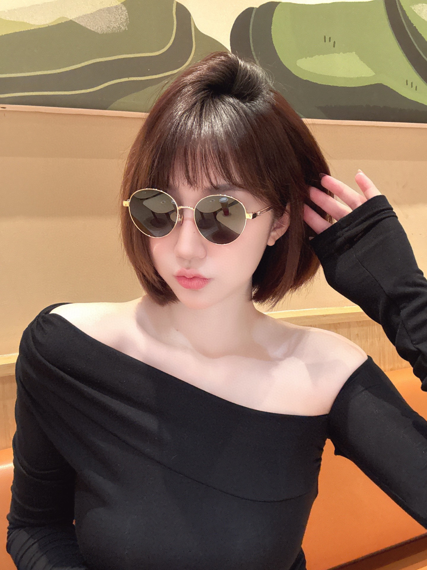 Vintage Round Metal Frame Sunglasses with Gradient Lenses