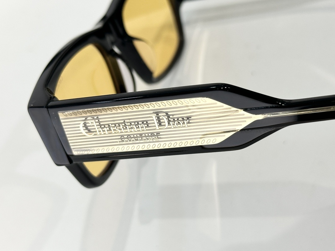 Christian Dior Label S1I Black Rectangular Yellow Lens Sunglasses