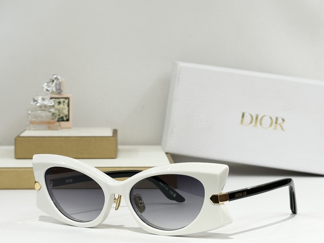 Dior White Cat-Eye Sunglasses gold – Dior White Cat-Eye Sunglasses