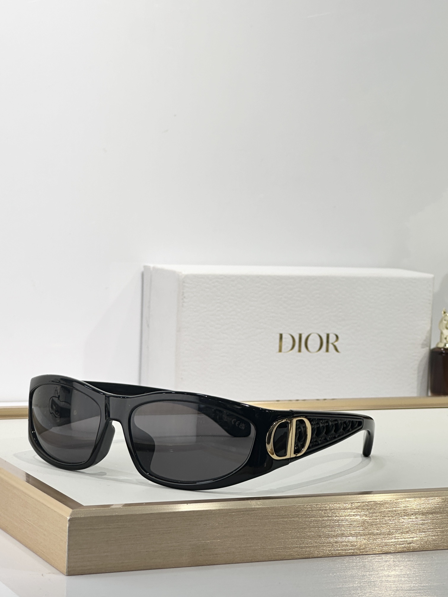 Dior CD Signature Oversized Sunglasses – Luxury Designer Eyewear