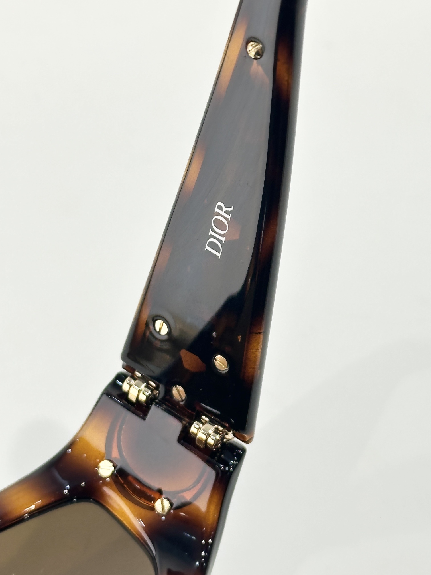 Dior CD Signature Oversized Sunglasses – Luxury Designer Eyewear