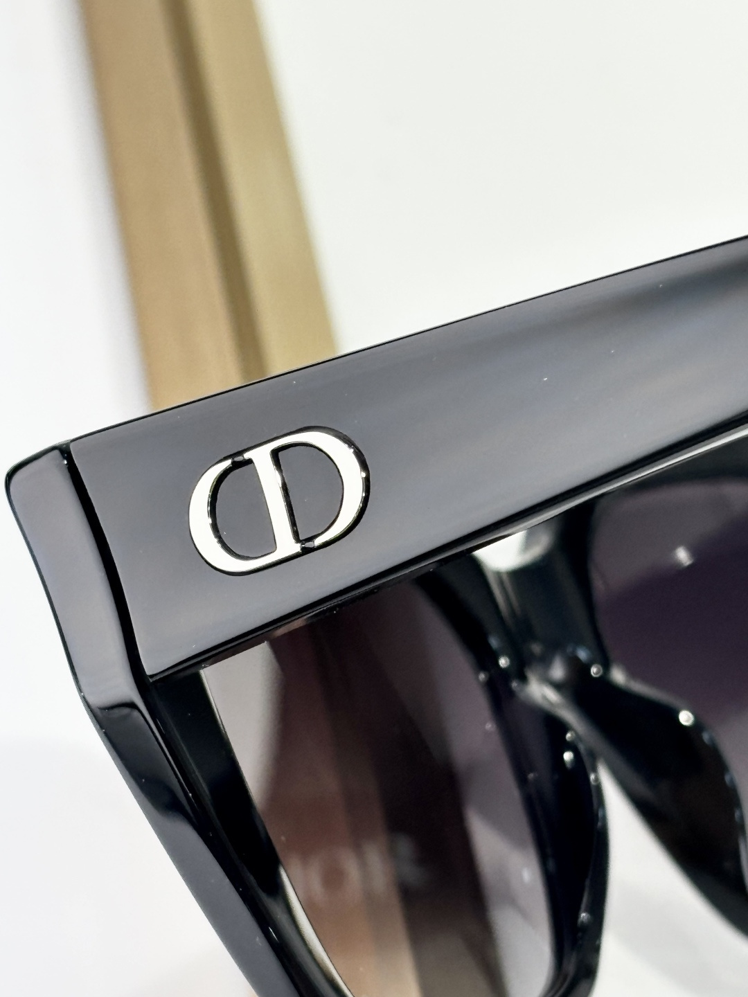 Dior Signature Square Sunglasses – Black Frame & Gradient Lenses
