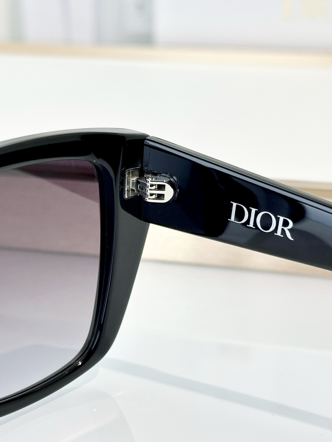 Dior Signature Square Sunglasses – Black Frame & Gradient Lenses