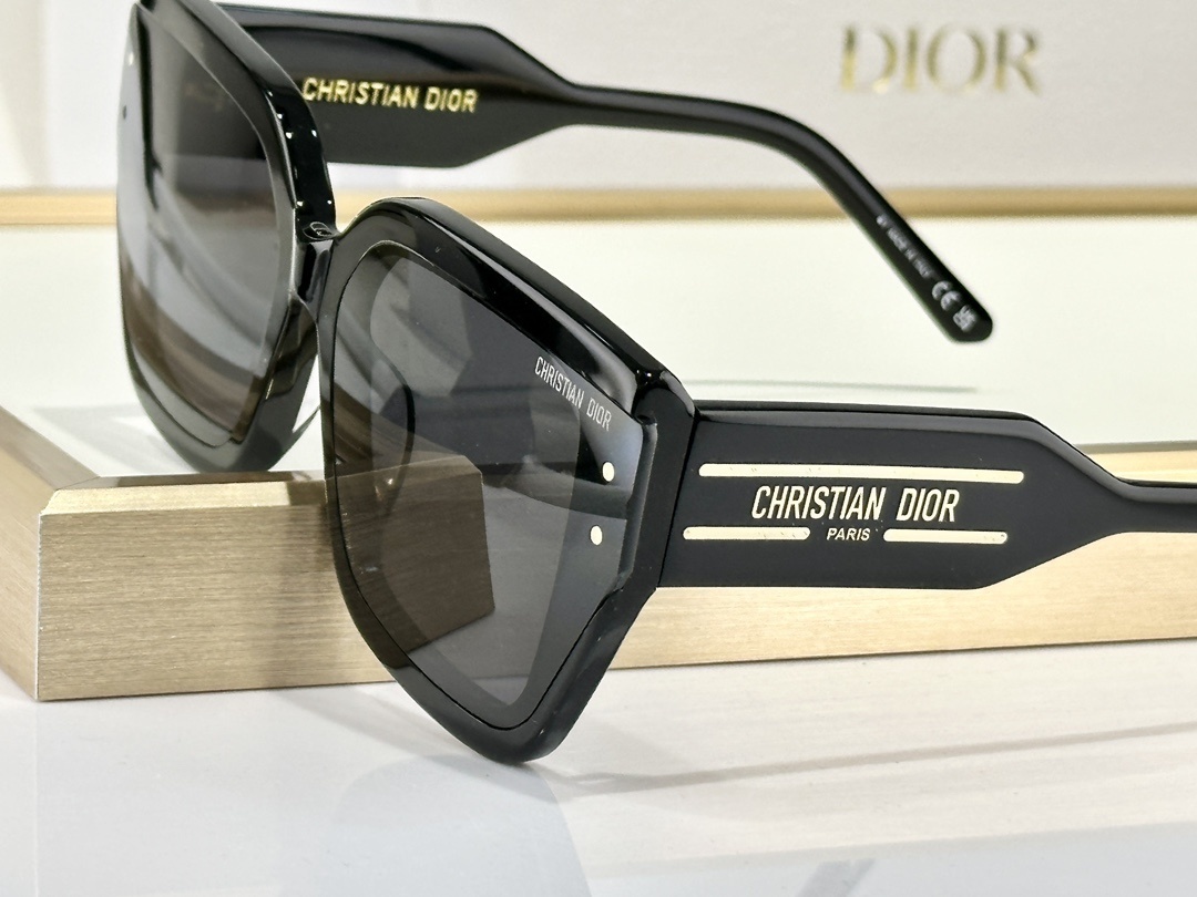 DiorSignature S14I Black Square Sunglasses – Luxury Eyewear