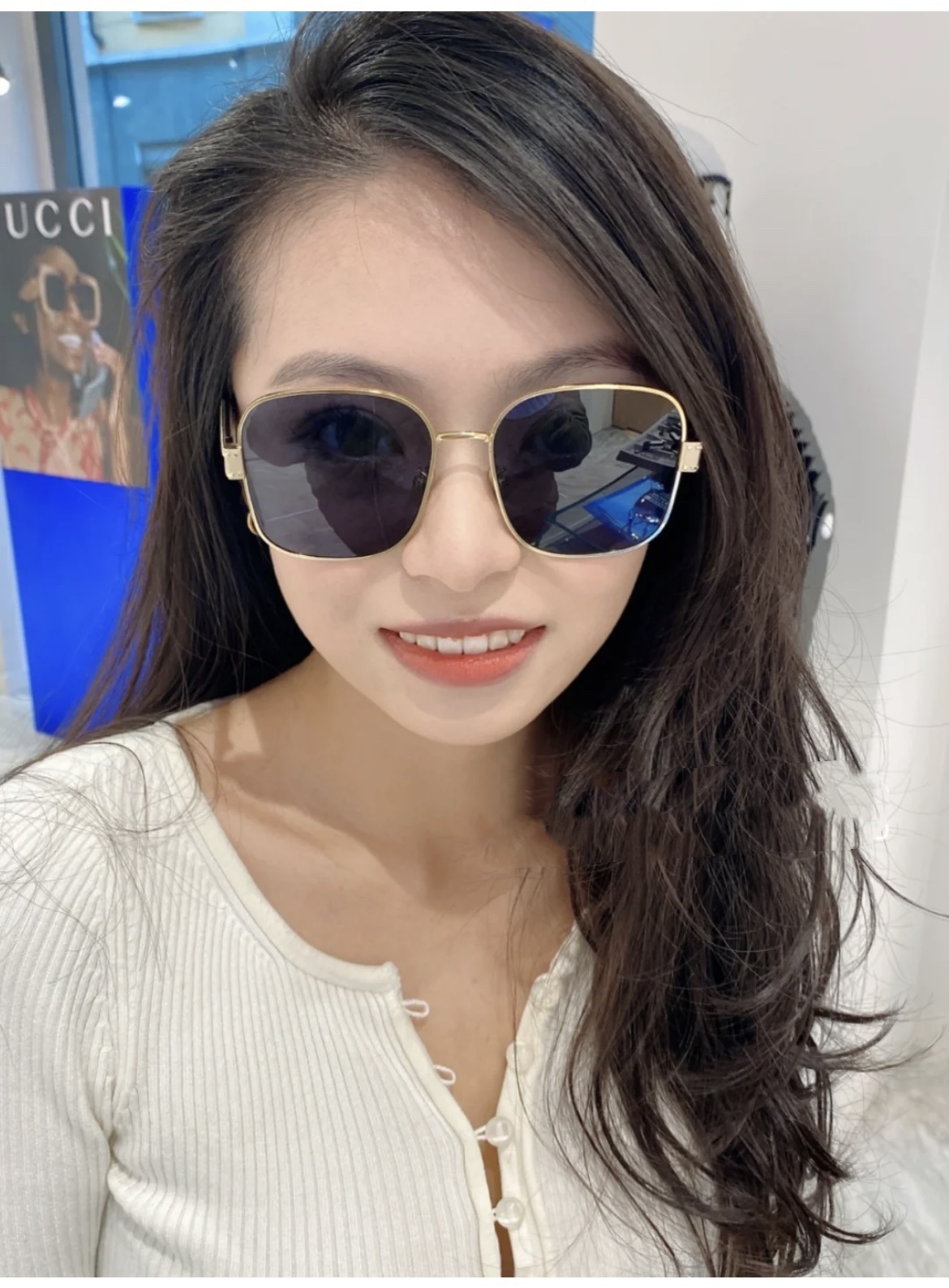 Luxury Oversized Square Sunglasses for Women – Elegant Gold Frame