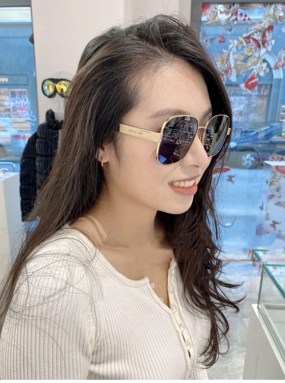 Luxury Oversized Square Sunglasses for Women – Elegant Gold Frame