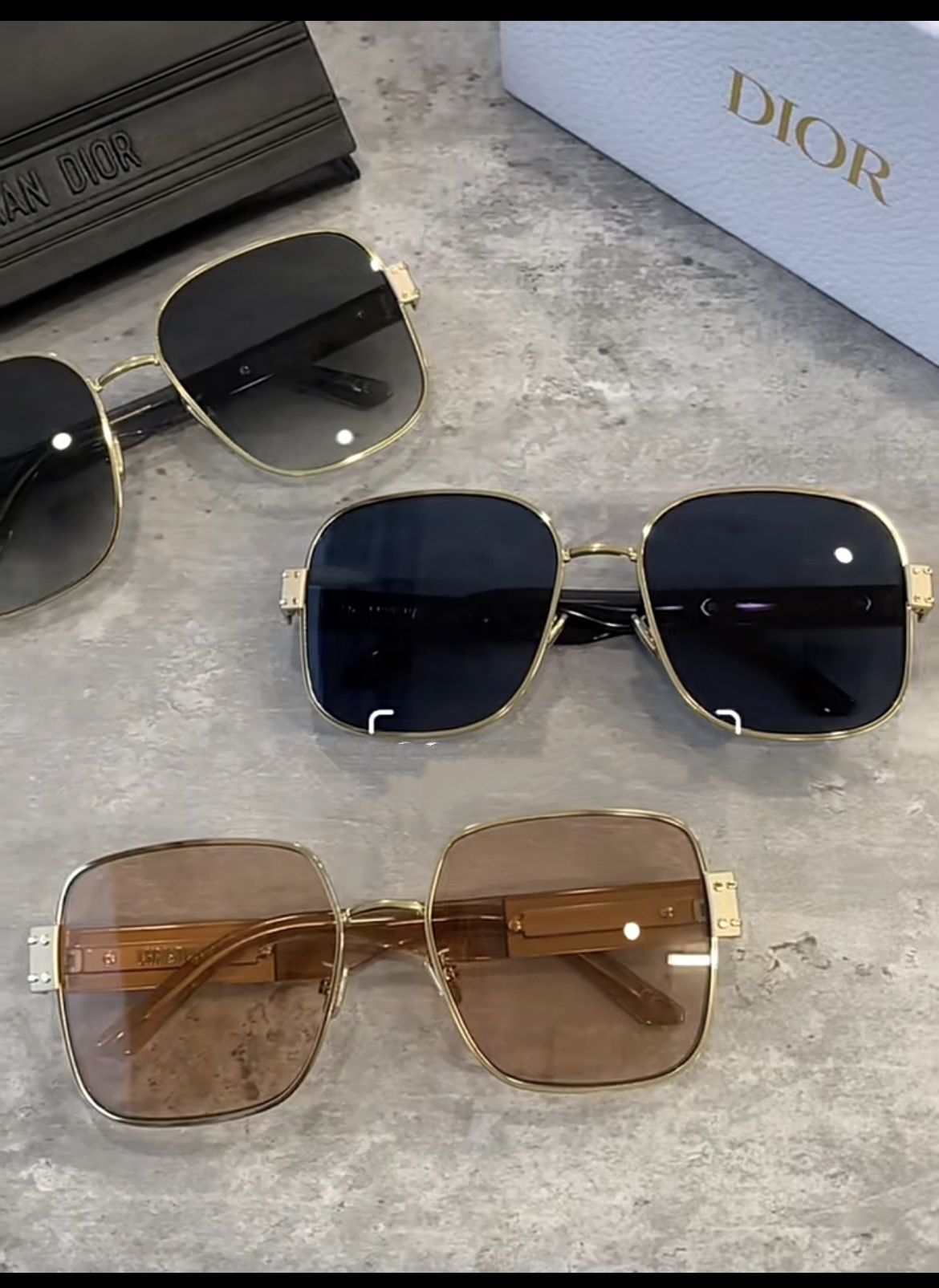 Luxury Oversized Square Sunglasses for Women – Elegant Gold Frame