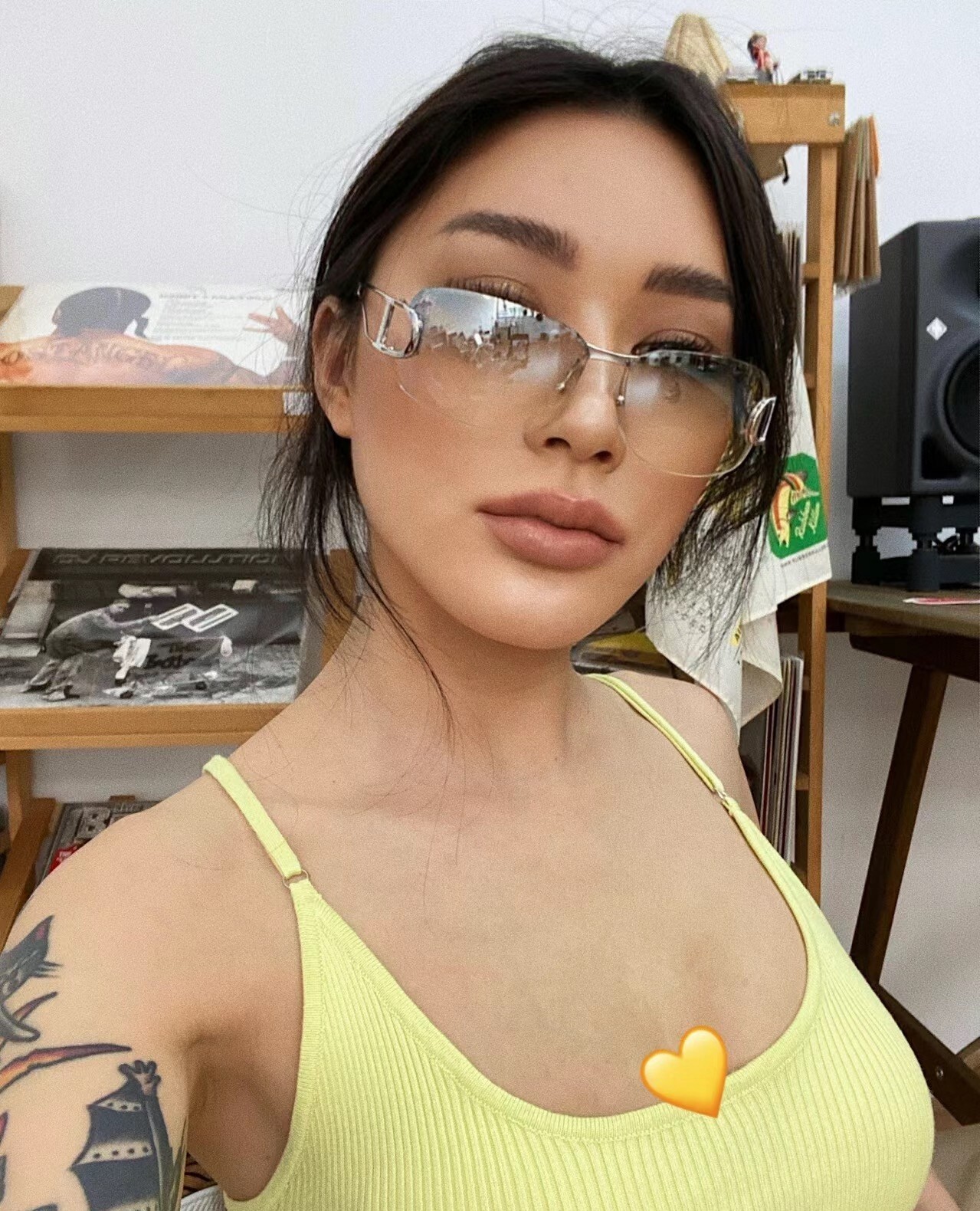 Y2K Vintage Rimless Sunglasses – Chic Metal Logo Eyewear