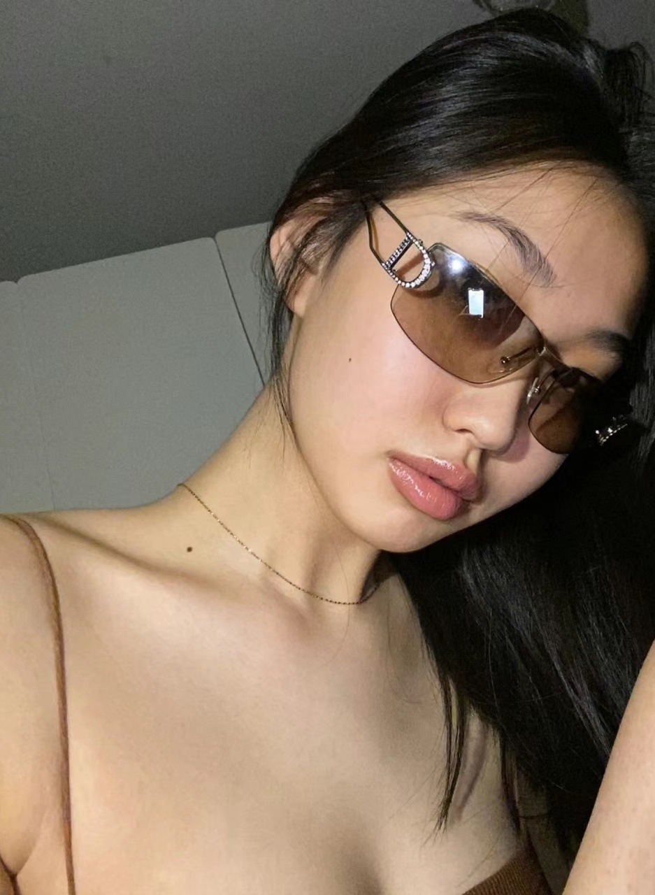 Y2K Vintage Rimless Sunglasses – Chic Metal Logo Eyewear