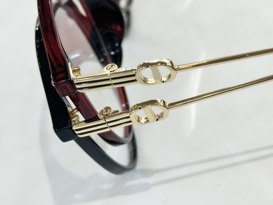 Dior Luxury Round Optical Frames – Elegant Designer Eyewear