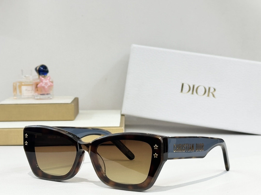 Dior Star Tortoise Sunglasses – Dior Star Tortoise Square Sunglasses