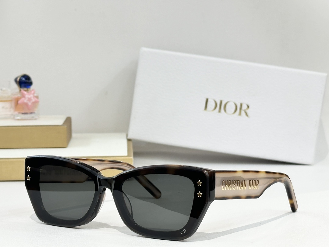 Luxury Dior Star Studded Butterfly Sunglasses for Women