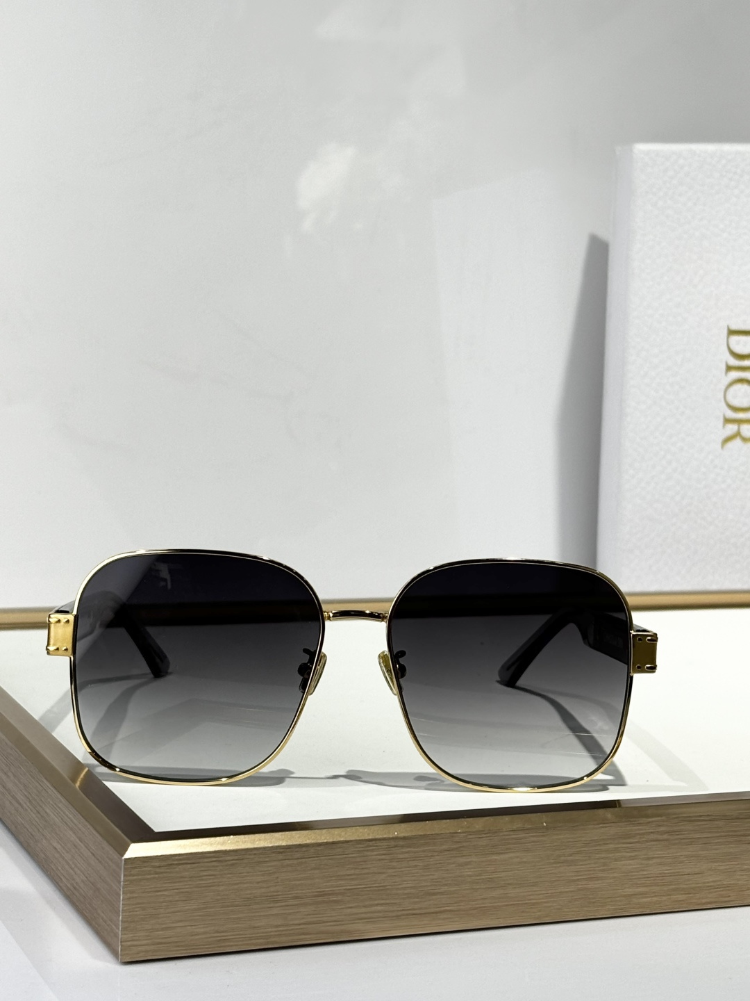 Luxury Dior Oversized Square Sunglasses – Premium Metal Frame