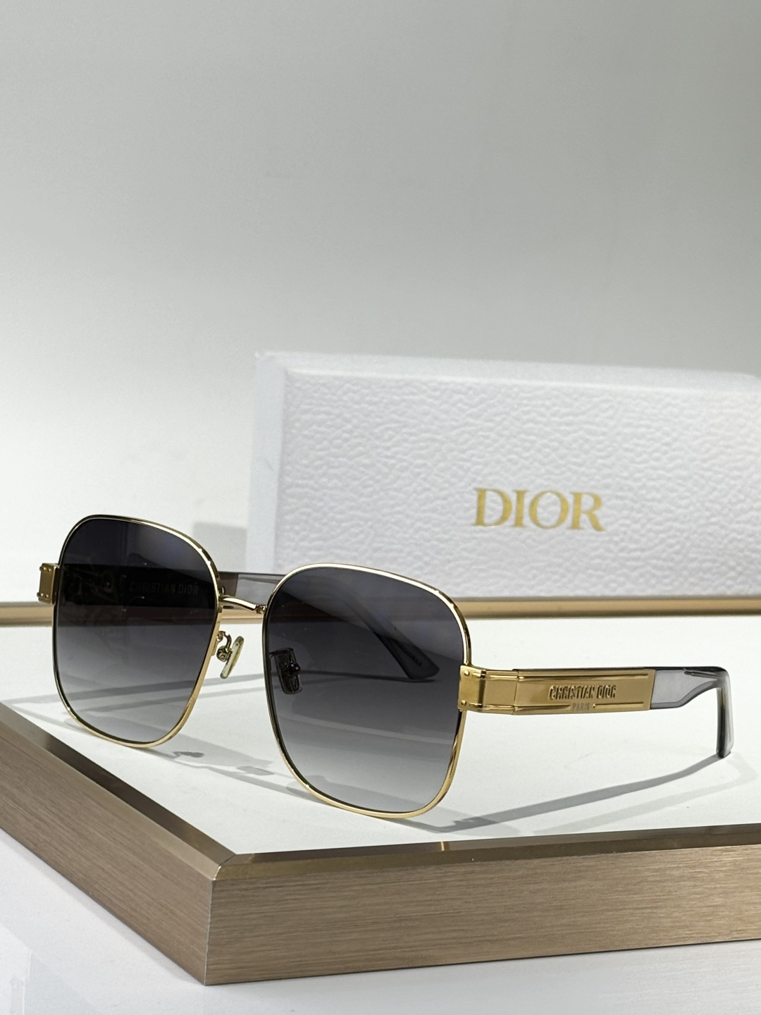 Christian Dior Signature Square Sunglasses – Gold Frame Luxury