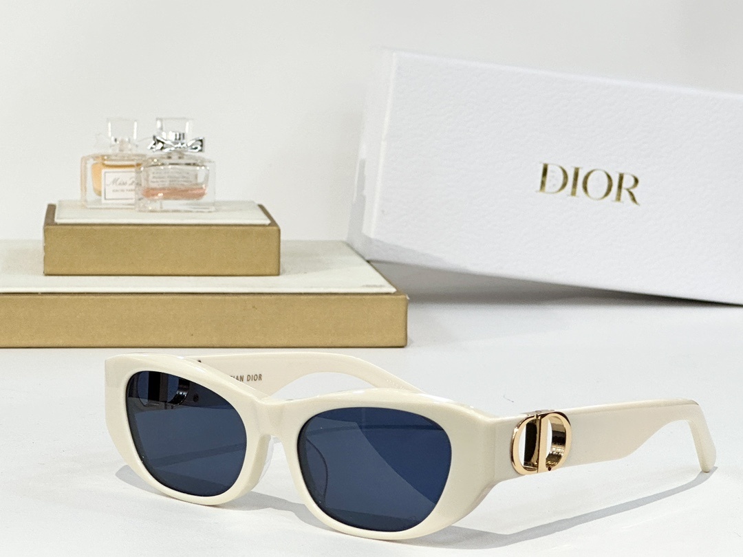 Dior White Acetate Sunglasses – Gold CD Logo
