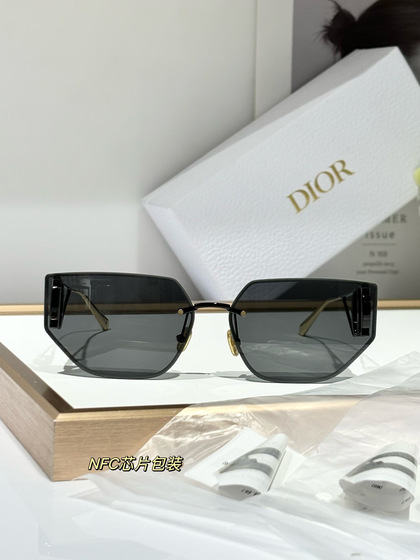 Dior Signature Butterfly Sunglasses – Elegant Black & Gold