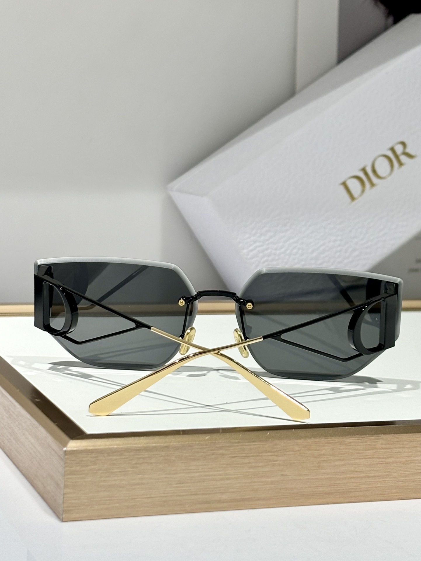 Dior Signature Butterfly Sunglasses – Elegant Black & Gold