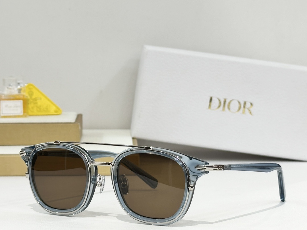 Dior Luxury Square Sunglasses – Elegant Designer Eyewear