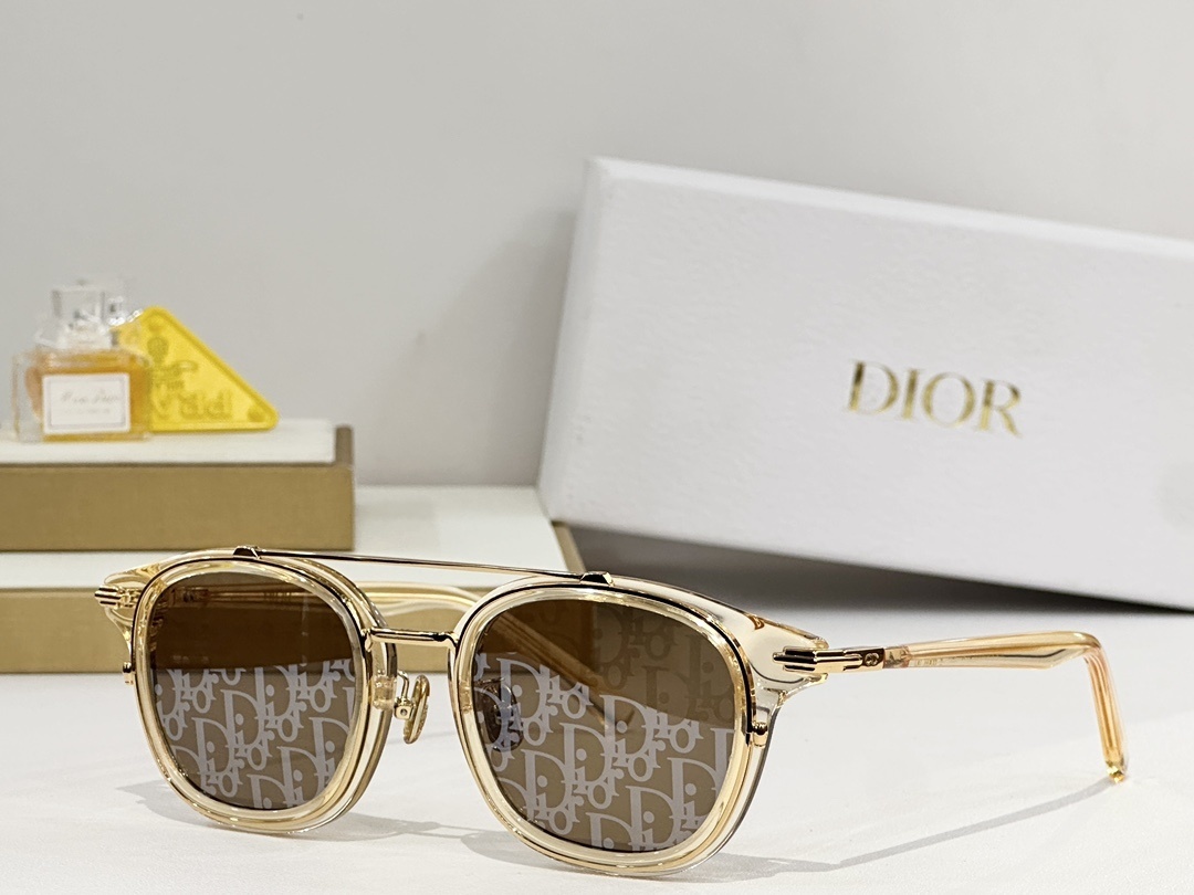Dior Luxury Square Sunglasses – Elegant Designer Eyewear
