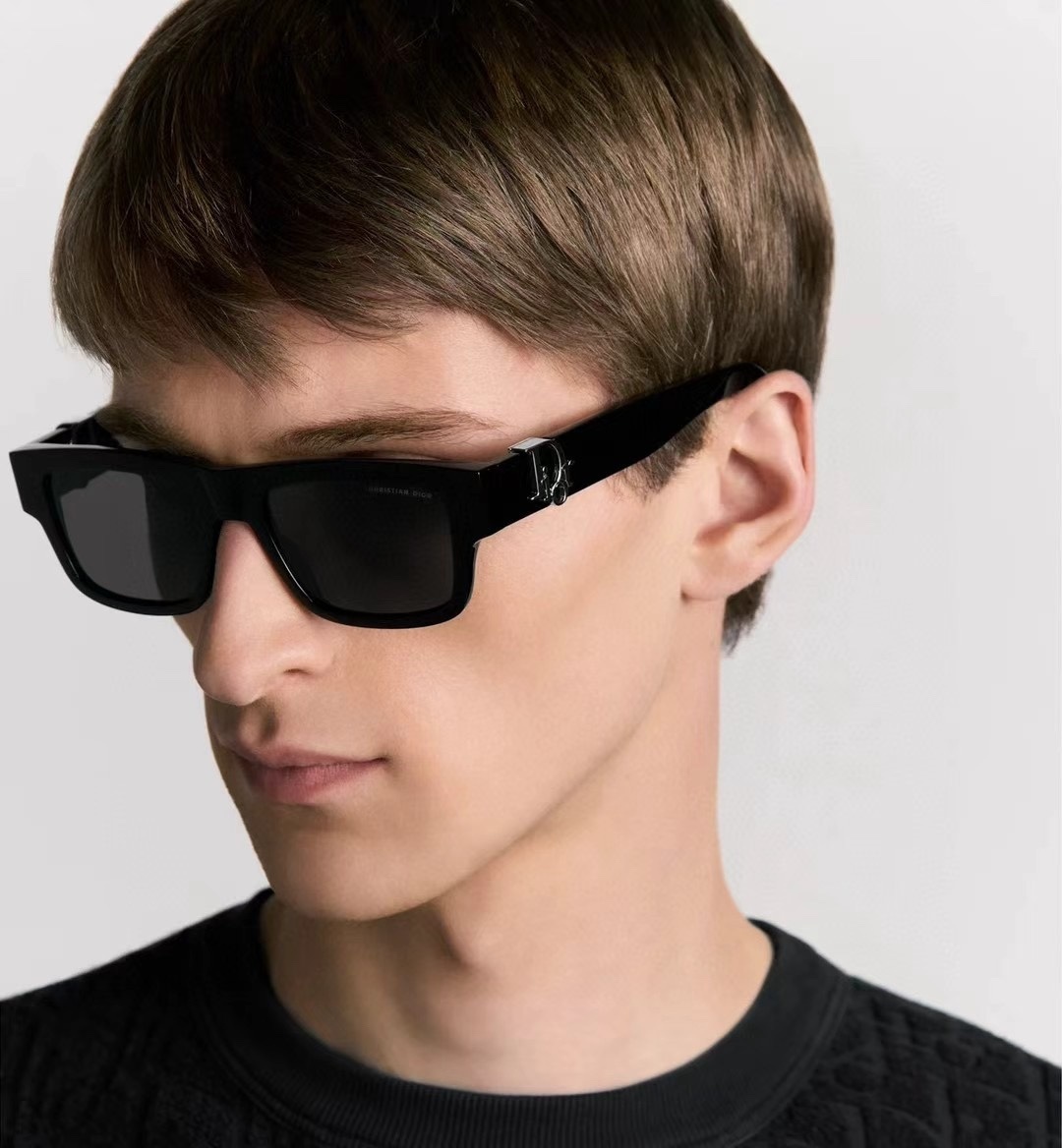 Christian Dior Luxury Rectangular Sunglasses – Modern Designer Glass